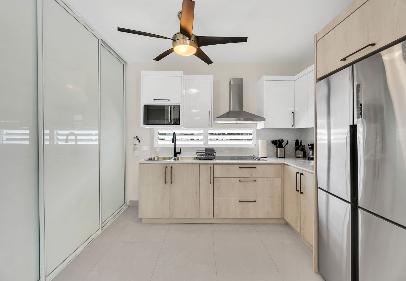 Apartment in San Juan - Cozy Retreat with Private Balcony, 2 BR | Sleeps 6