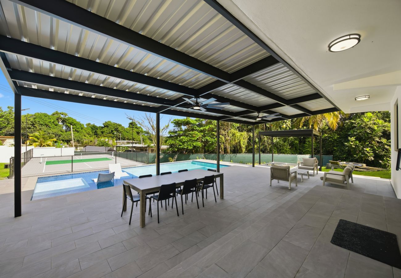 House in Río Grande - Rainforest Retreat | 6BR Private Pool Home for Groups