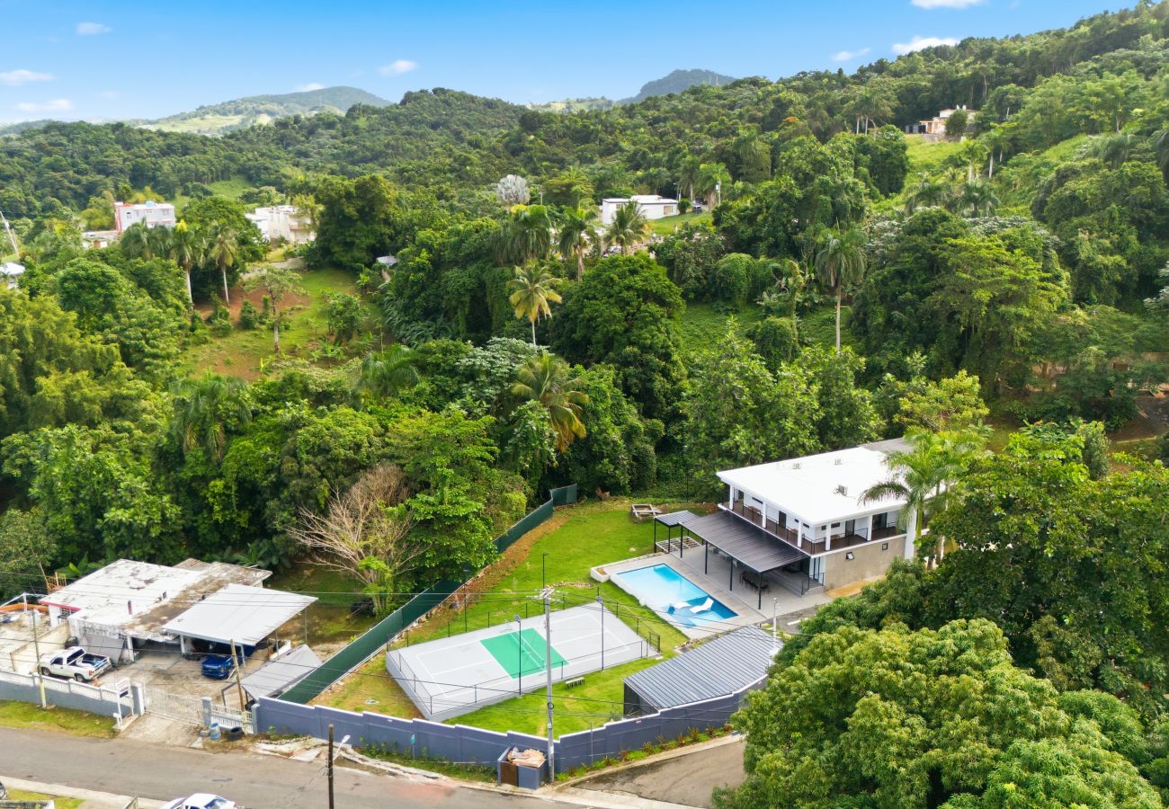 House in Río Grande - Rainforest Retreat | 6BR Private Pool Home for Groups