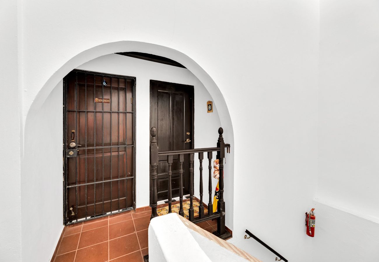 Apartment in San Juan - Centrally located  2BR Apartment w Terrance in San Juan
