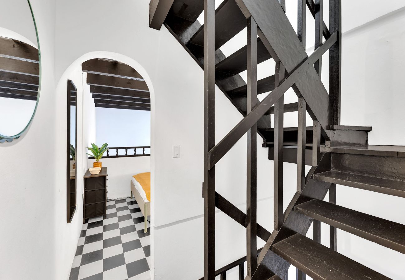 Apartment in San Juan - Centrally located  2BR Apartment w Terrance in San Juan