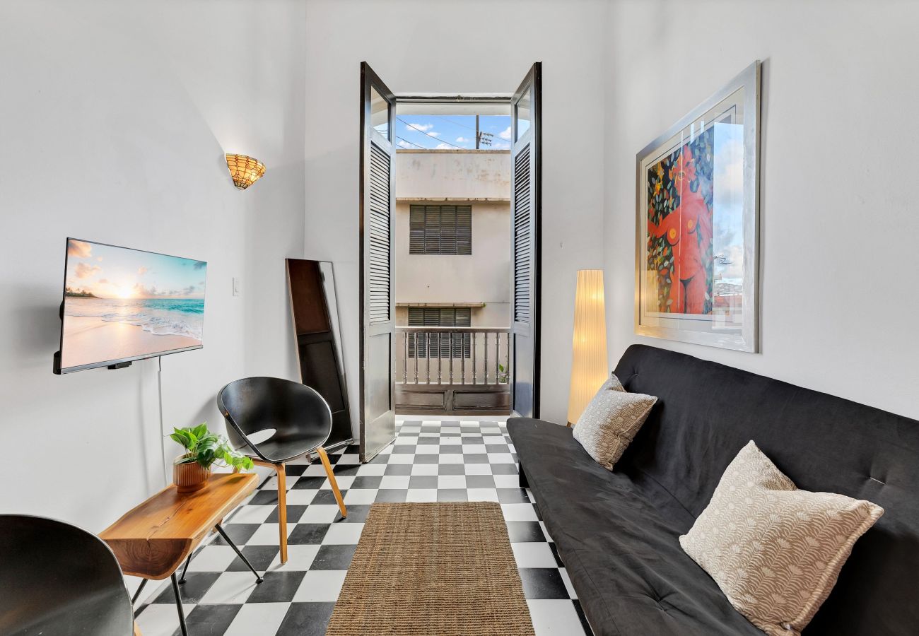 Apartment in San Juan - Centrally located  2BR Apartment w Terrance in San Juan