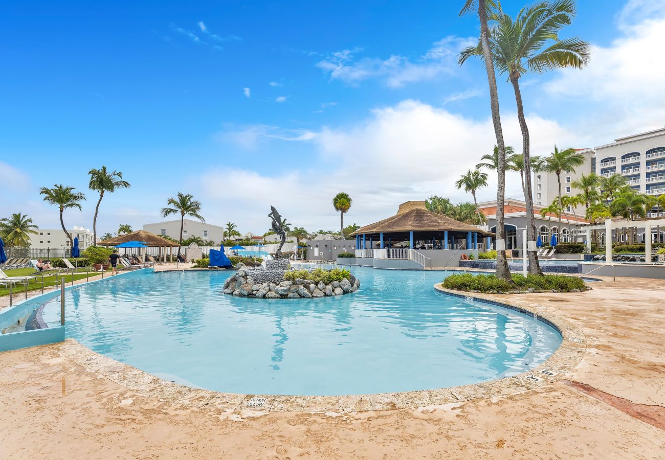 Apartment in Dorado - Luxury Oceanfront 2BR |Beach Access + Resort Pools