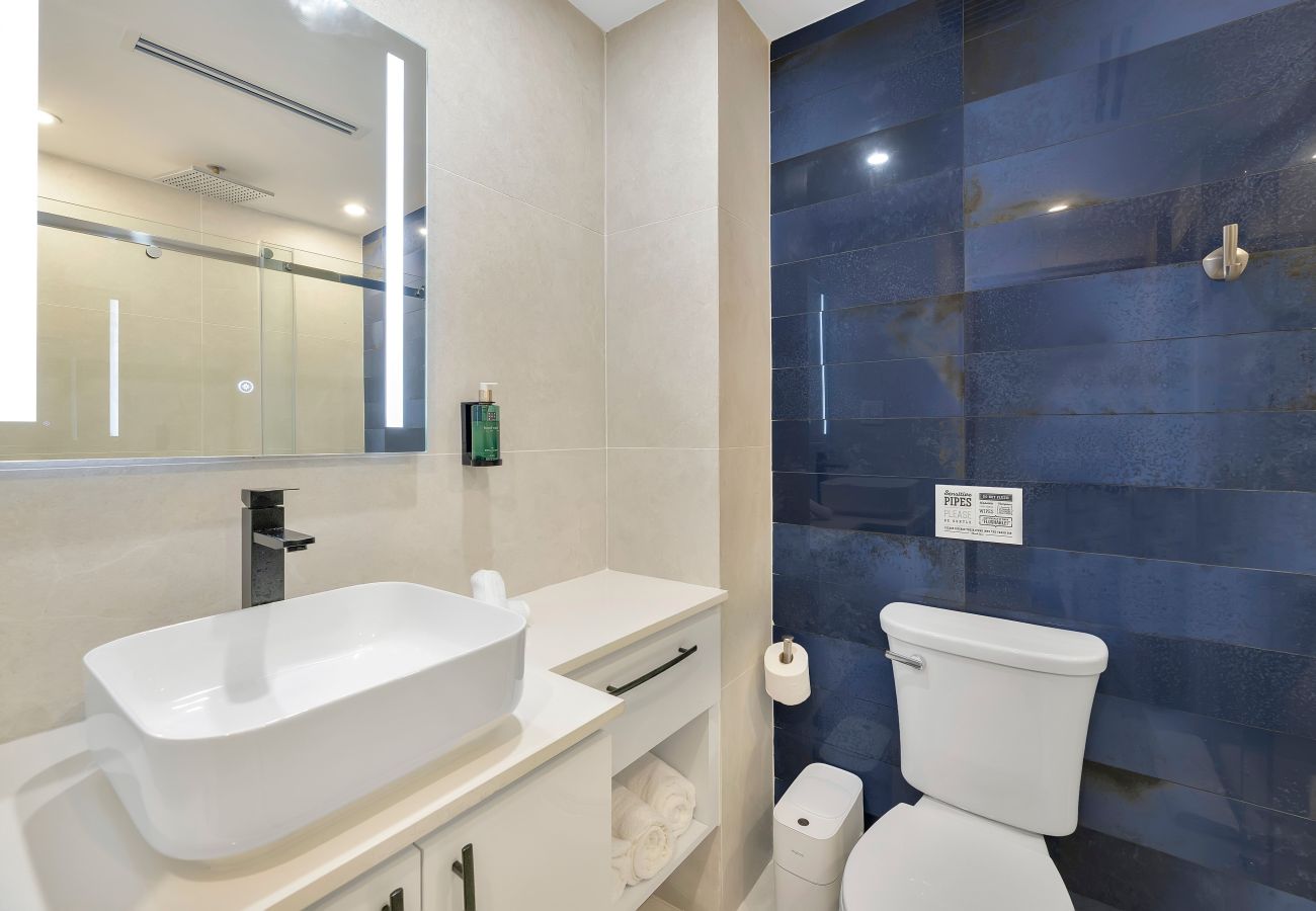 Apartment in Dorado - Luxury Oceanfront 2BR |Beach Access + Resort Pools