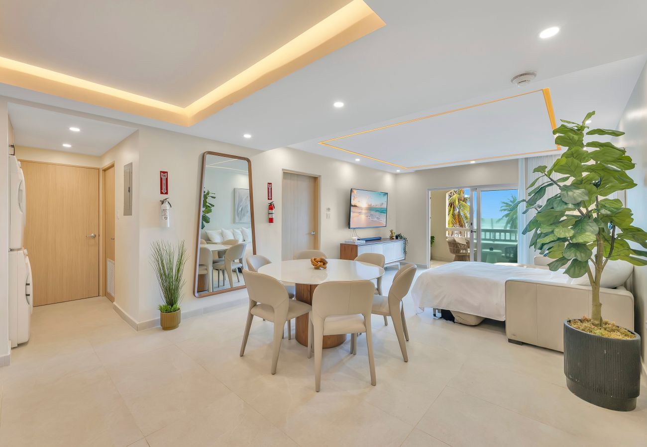 Apartment in Dorado - Luxury Oceanfront 2BR |Beach Access + Resort Pools