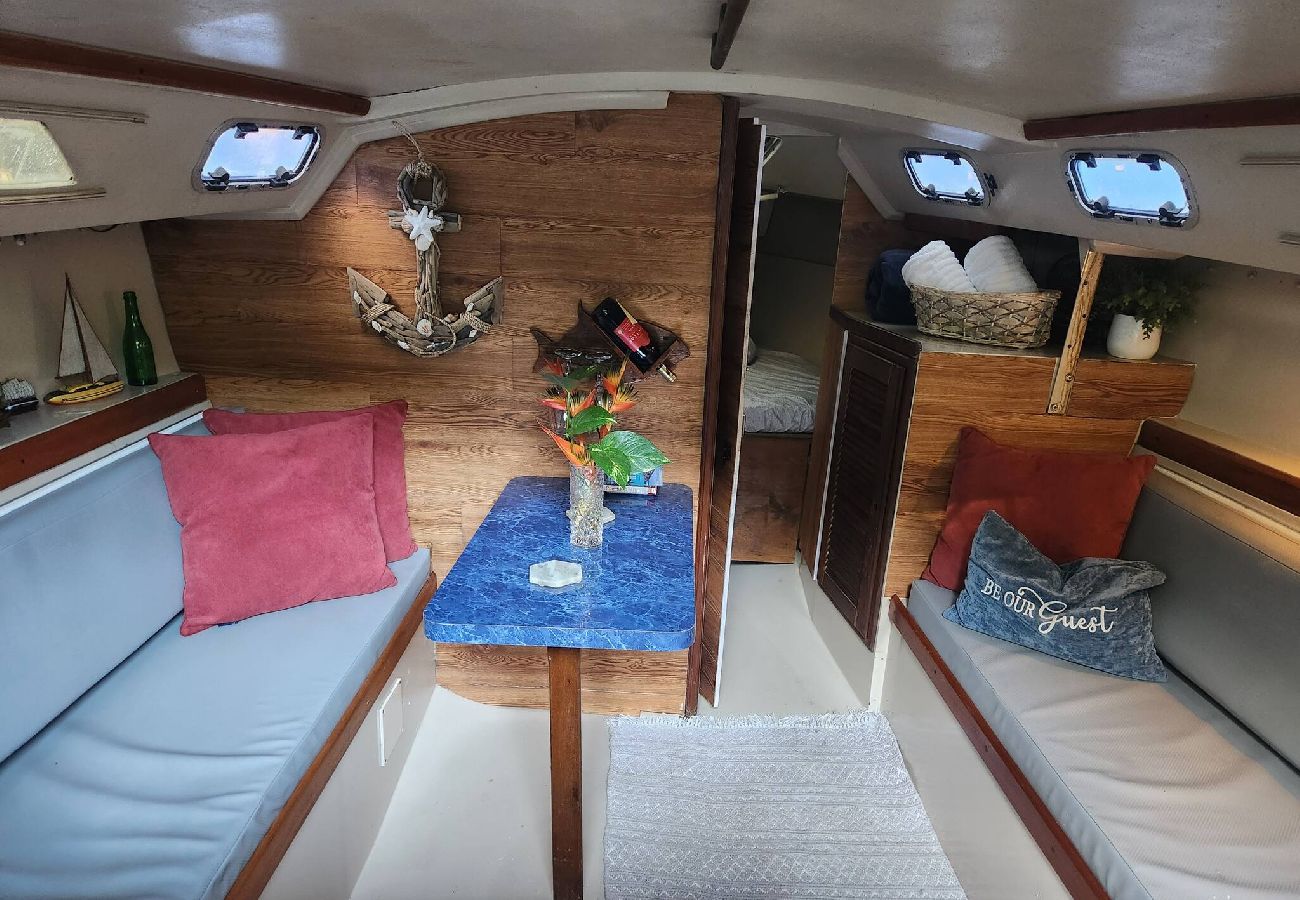 Boat in Cayey - Cozy Sailboat at the Montains with air conditioned