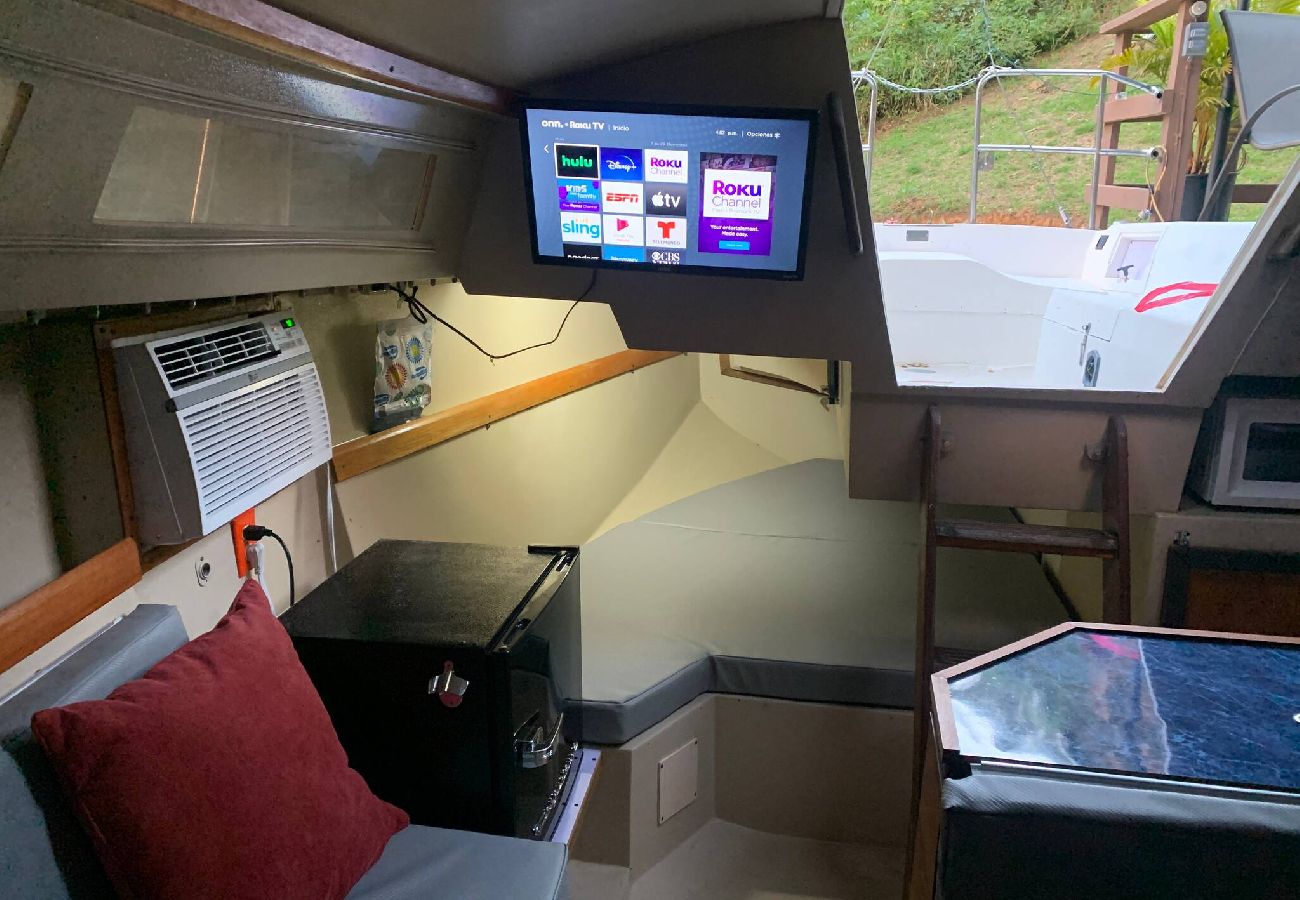 Boat in Cayey - Cozy Sailboat at the Montains with air conditioned