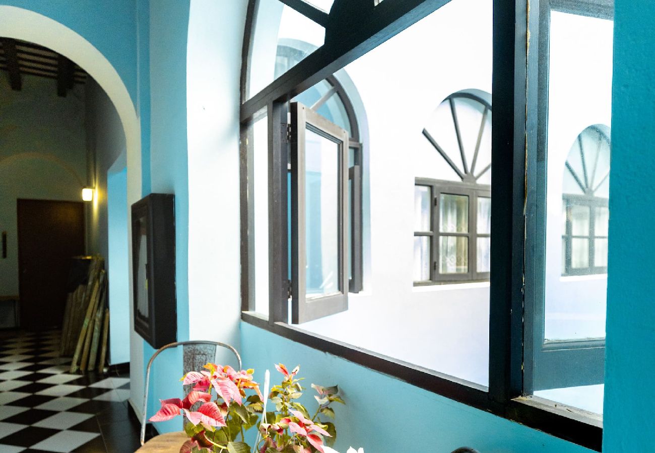 Apartment in San Juan - Historic and Stylish Apt at Calle Fortaleza! 