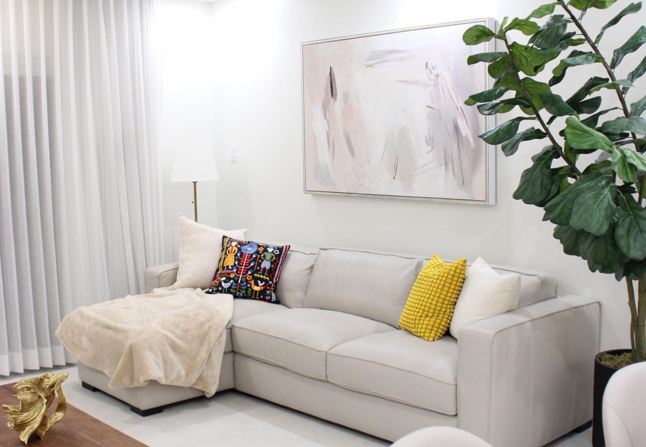 Apartment in Dorado - Elegant 1BR Retreat w/ King Bed & Balcony