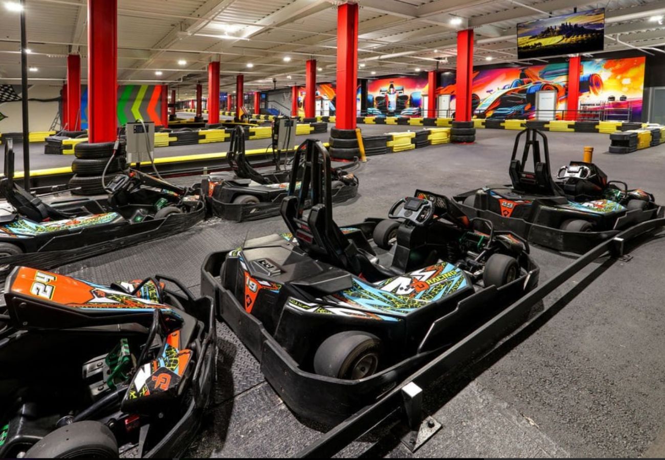 Apartment in Dorado - Elegant 1BR Retreat w/ King Bed & Balcony