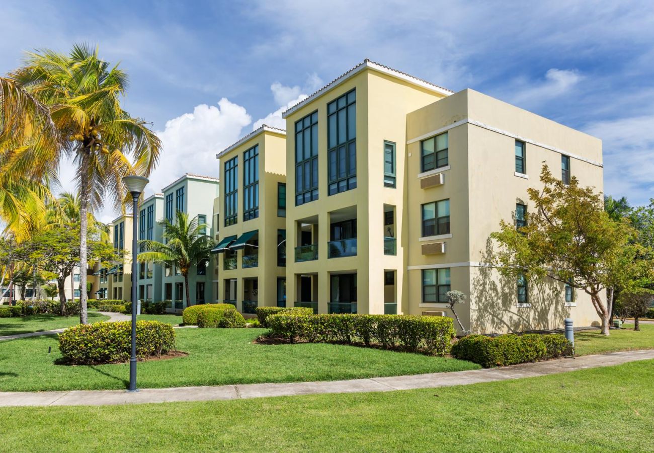 Condominium in Río Grande - Beachfront Aquatika Resort- Style/ Pools & Ocean