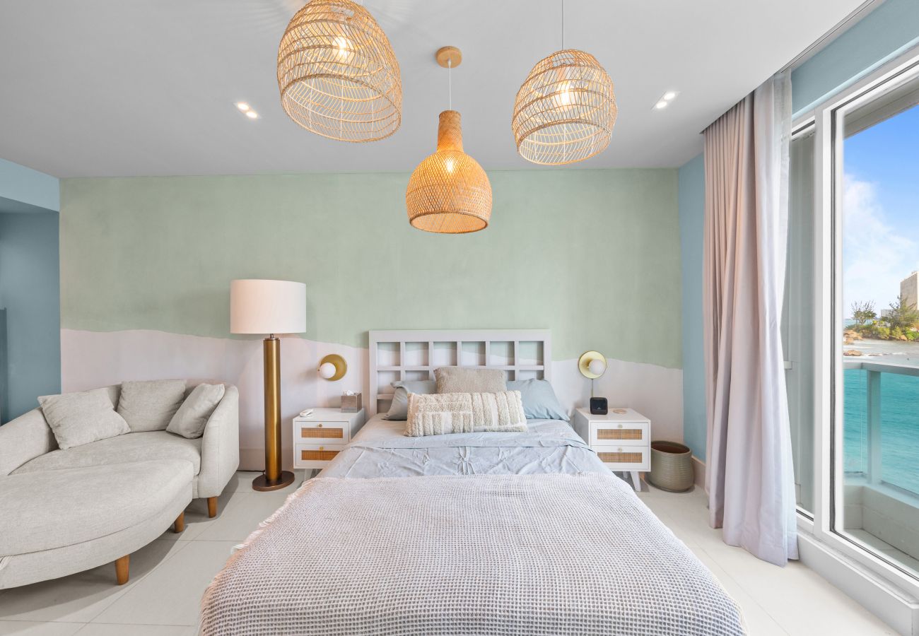 Apartment in San Juan - Perfect Couples Getaway · Ocean View Location