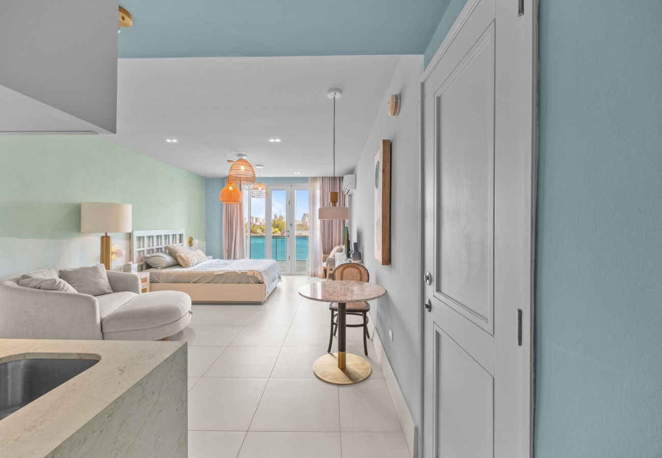 Apartment in San Juan - Perfect Couples Getaway · Ocean View Location