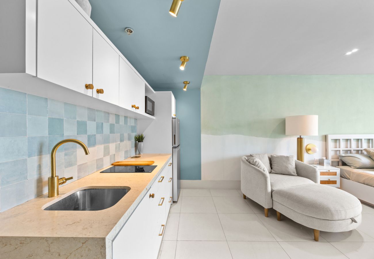 Apartment in San Juan - Perfect Couples Getaway · Ocean View Location