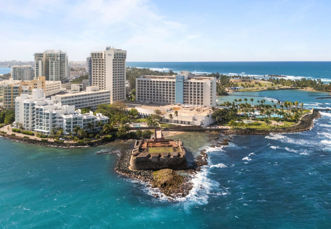 Apartment in San Juan - Perfect Couples Getaway · Ocean View Location