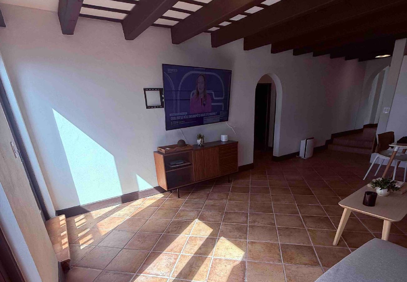 Apartment in San Juan - Bad Bunny's Calle de la Luna: Old San Juan History 