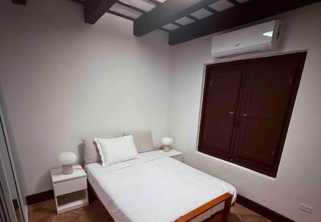 Apartment in San Juan - Bad Bunny's Calle de la Luna: Old San Juan History 