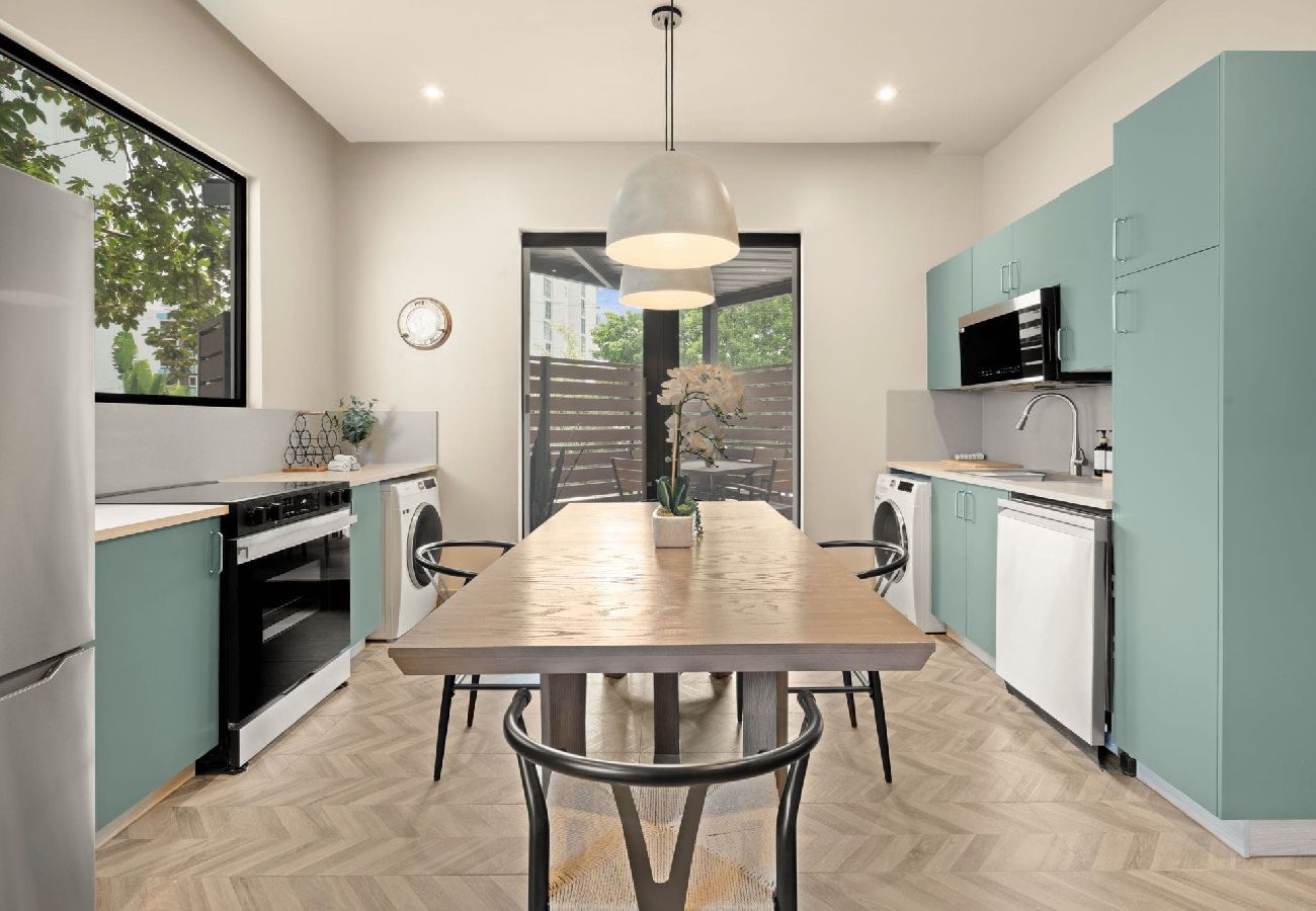 Apartment in San Juan - Condado 5BR Apt| Walk to Beach & Restaurants