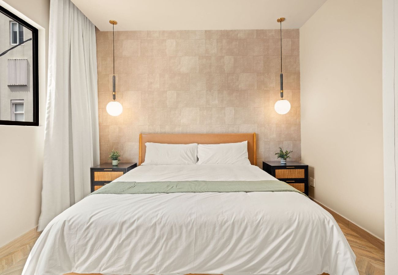 Apartment in San Juan - Condado 5BR Apt| Walk to Beach & Restaurants