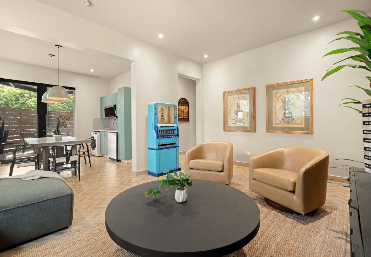 Apartment in San Juan - Condado 5BR Apt| Walk to Beach & Restaurants