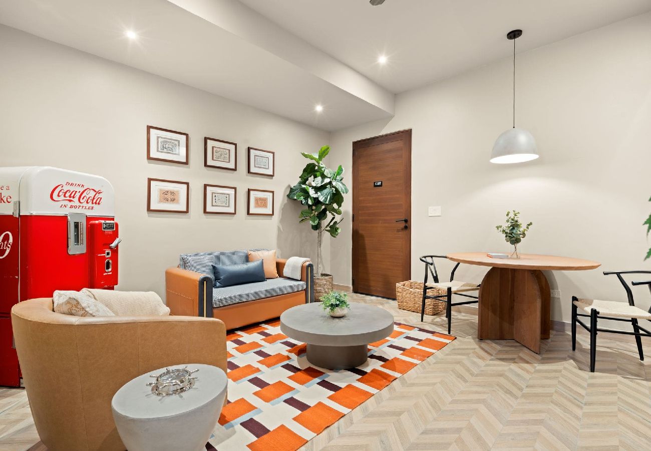 Apartment in San Juan - Condado 5BR Apt| Walk to Beach & Restaurants