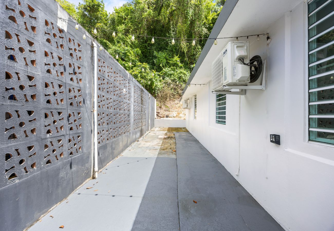 House in Manatí  - Cozy 3B House Charming  and Comfortable