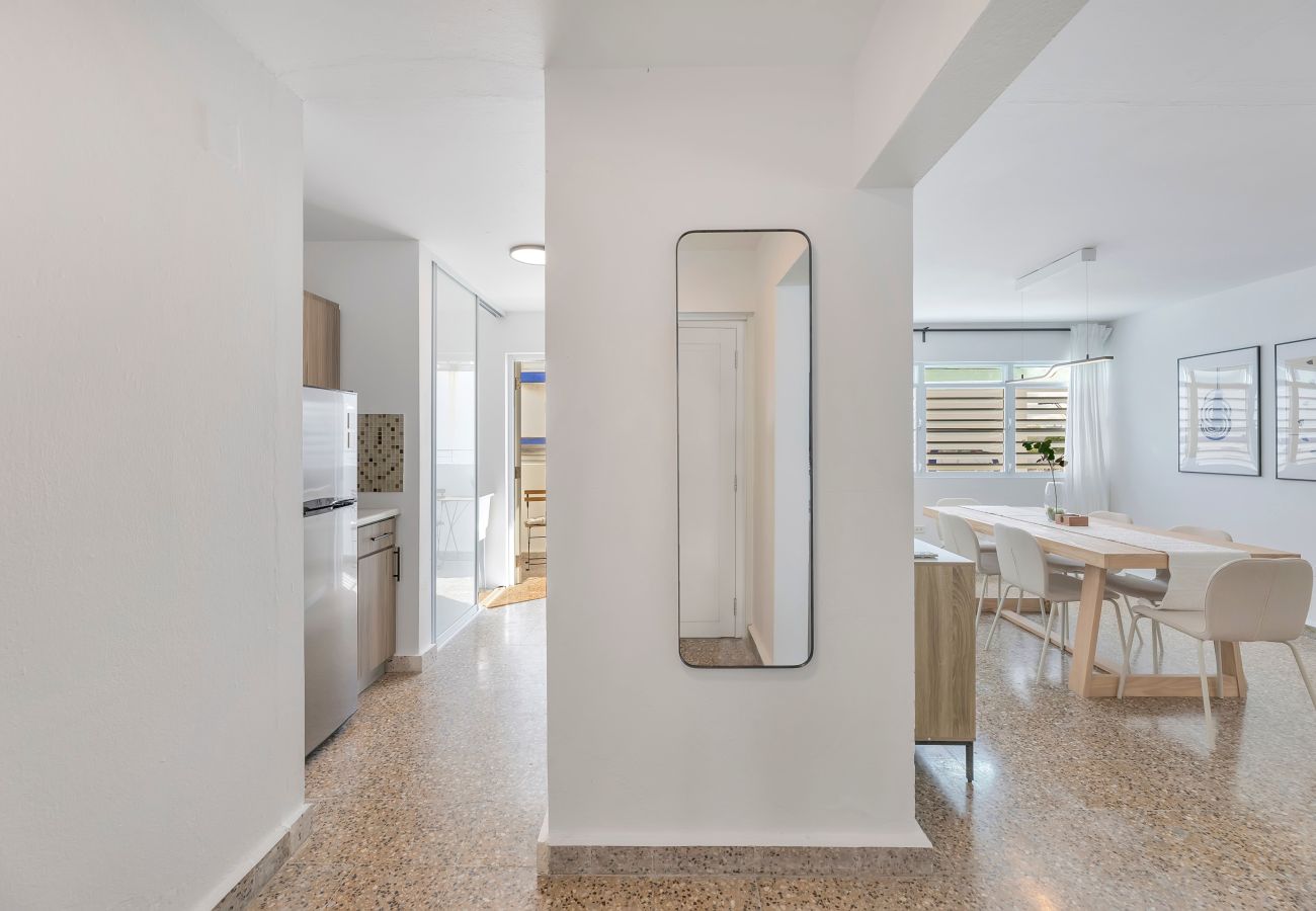 Apartment in San Juan - Bright 3BR Oasis in Calle Cerra w/ Balcony