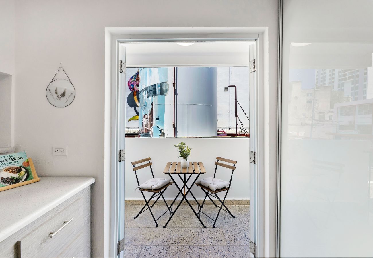 Apartment in San Juan - Prime Calle Cerra 3BR | Walk to Restaurants & Bars