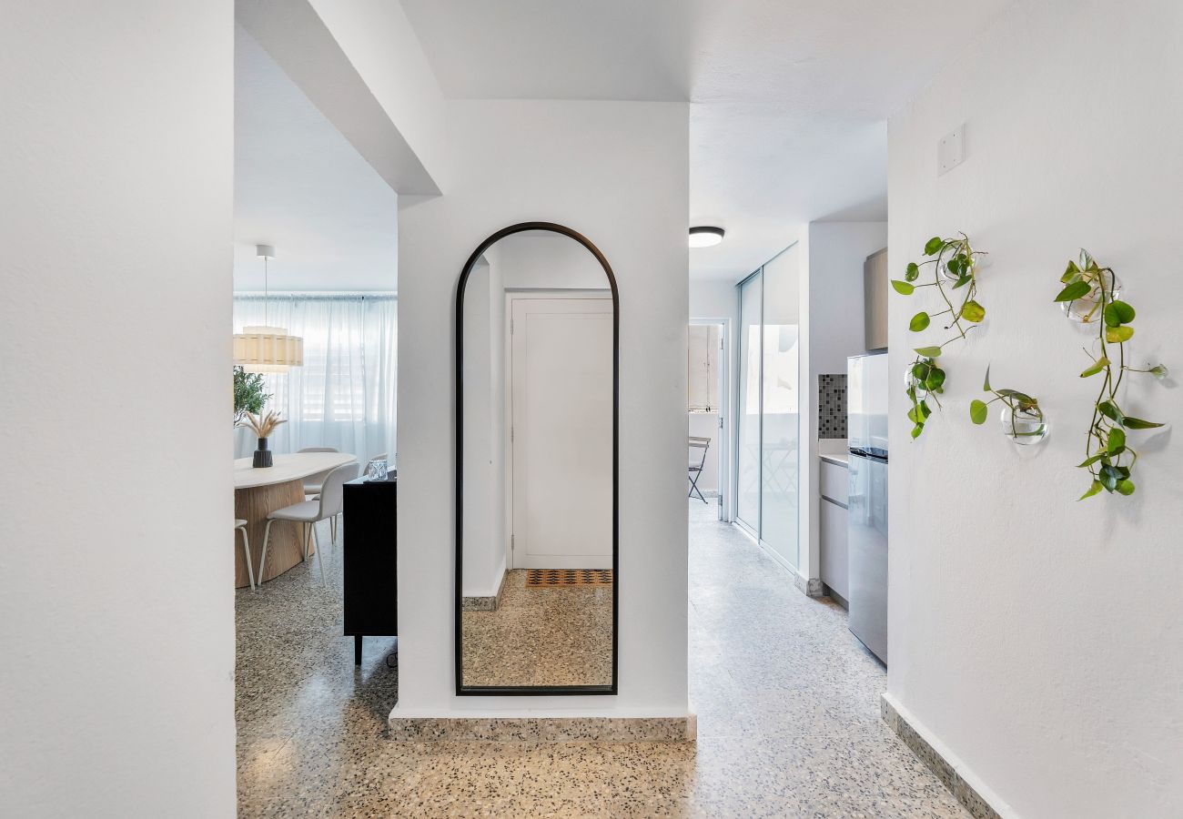 Apartment in San Juan - Prime Calle Cerra 3BR | Walk to Restaurants & Bars
