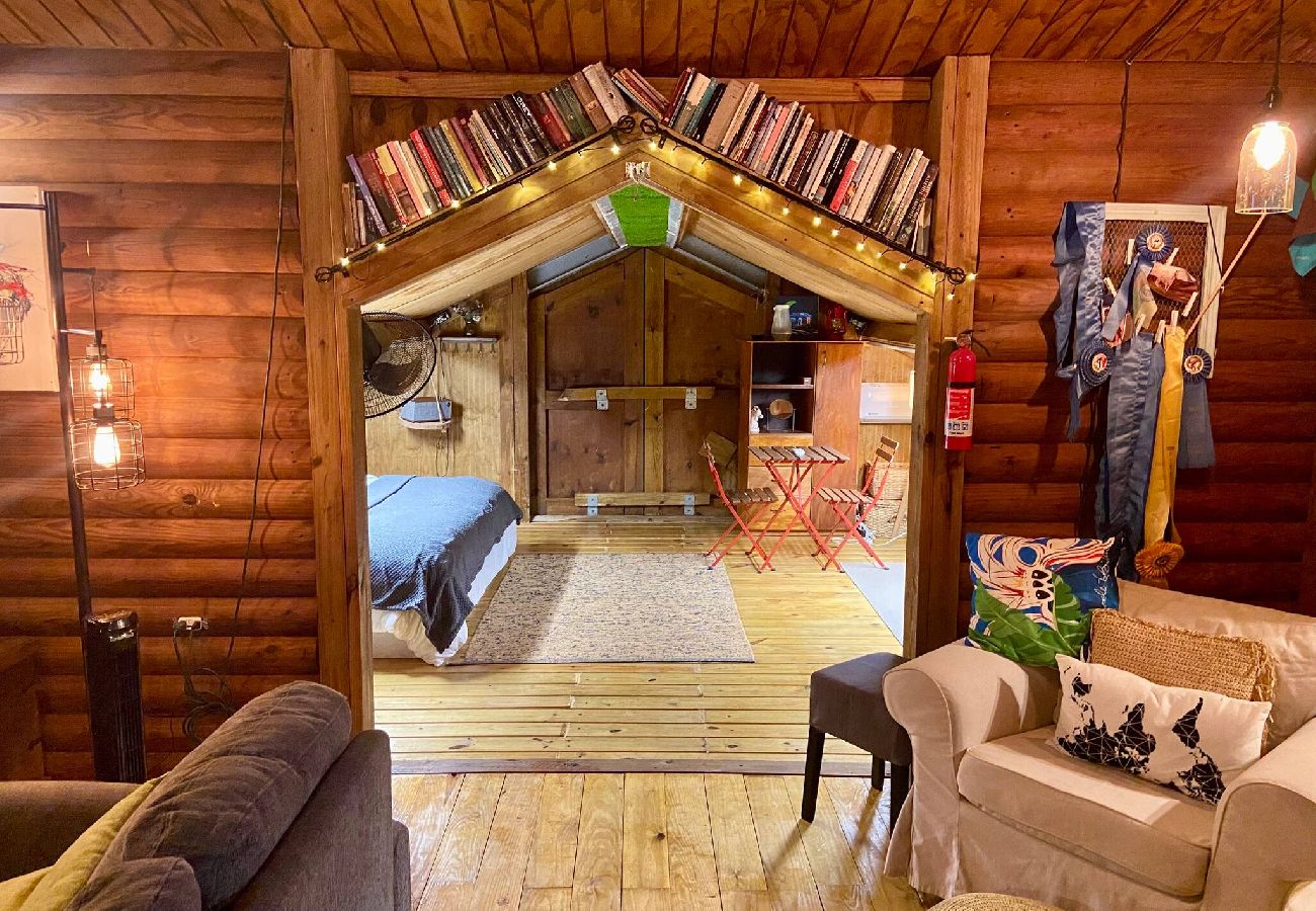 Farm stay in Cidra - La Loma: Cozy Retreat with Jacuzzi & Views 