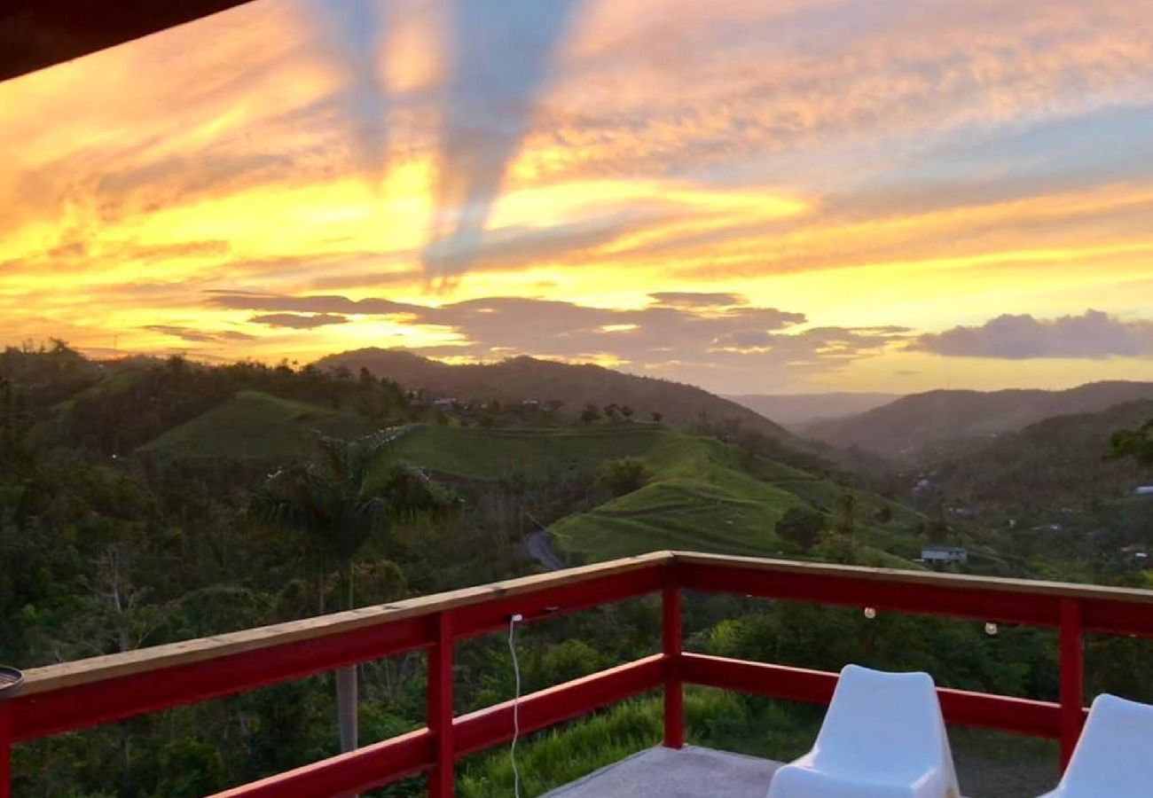 Farm stay in Cidra - La Loma: Cozy Retreat with Jacuzzi & Views 