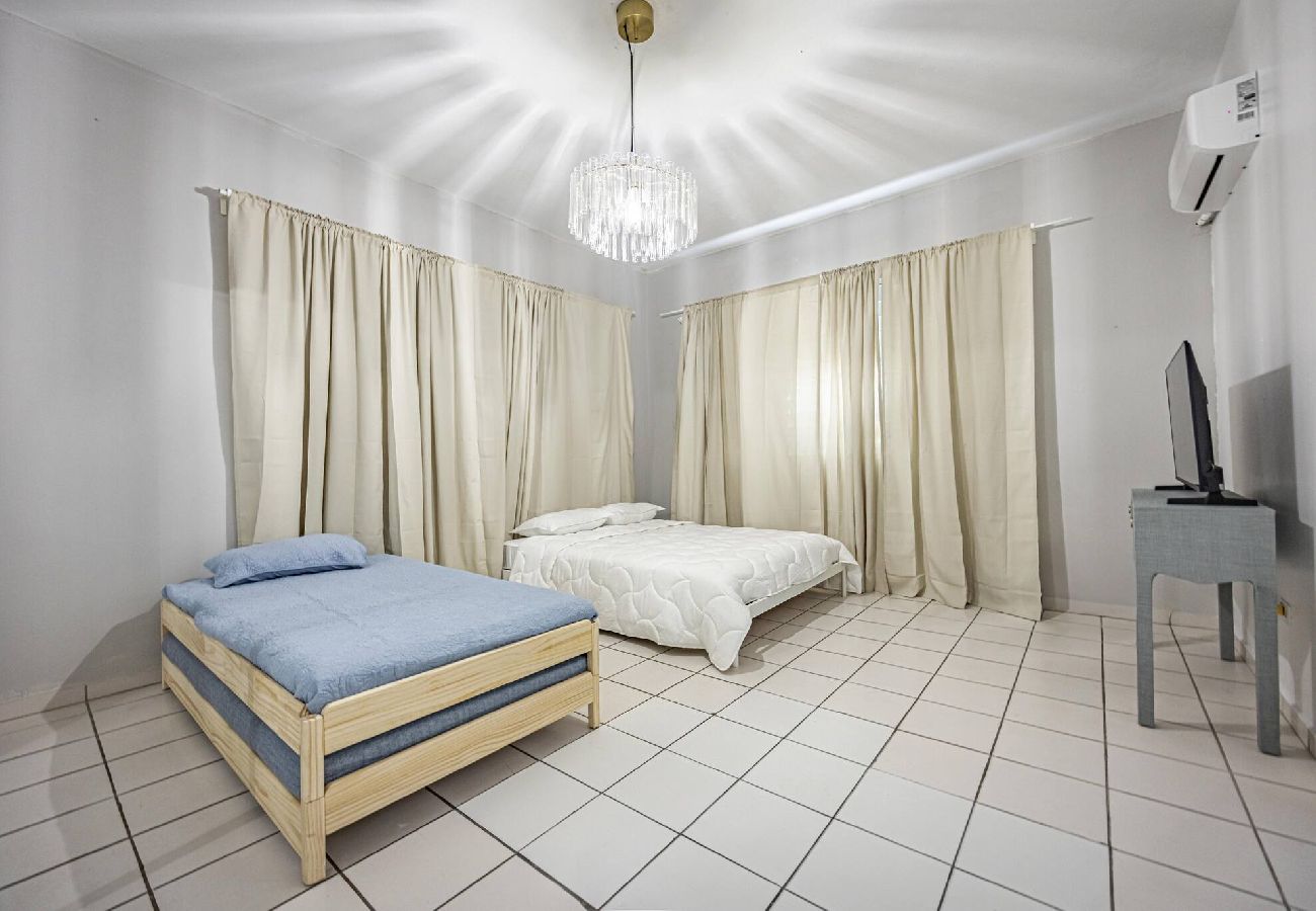 Apartment in San Juan - Budget Friendly Apt with 2 Balconies Near Beach 