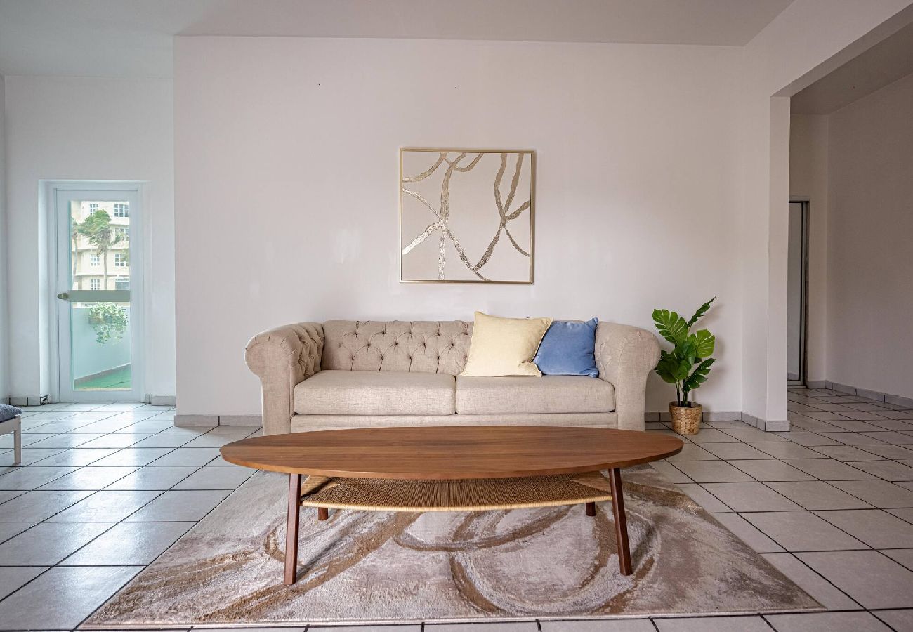 Apartment in San Juan - Budget Friendly Apt with 2 Balconies Near Beach 