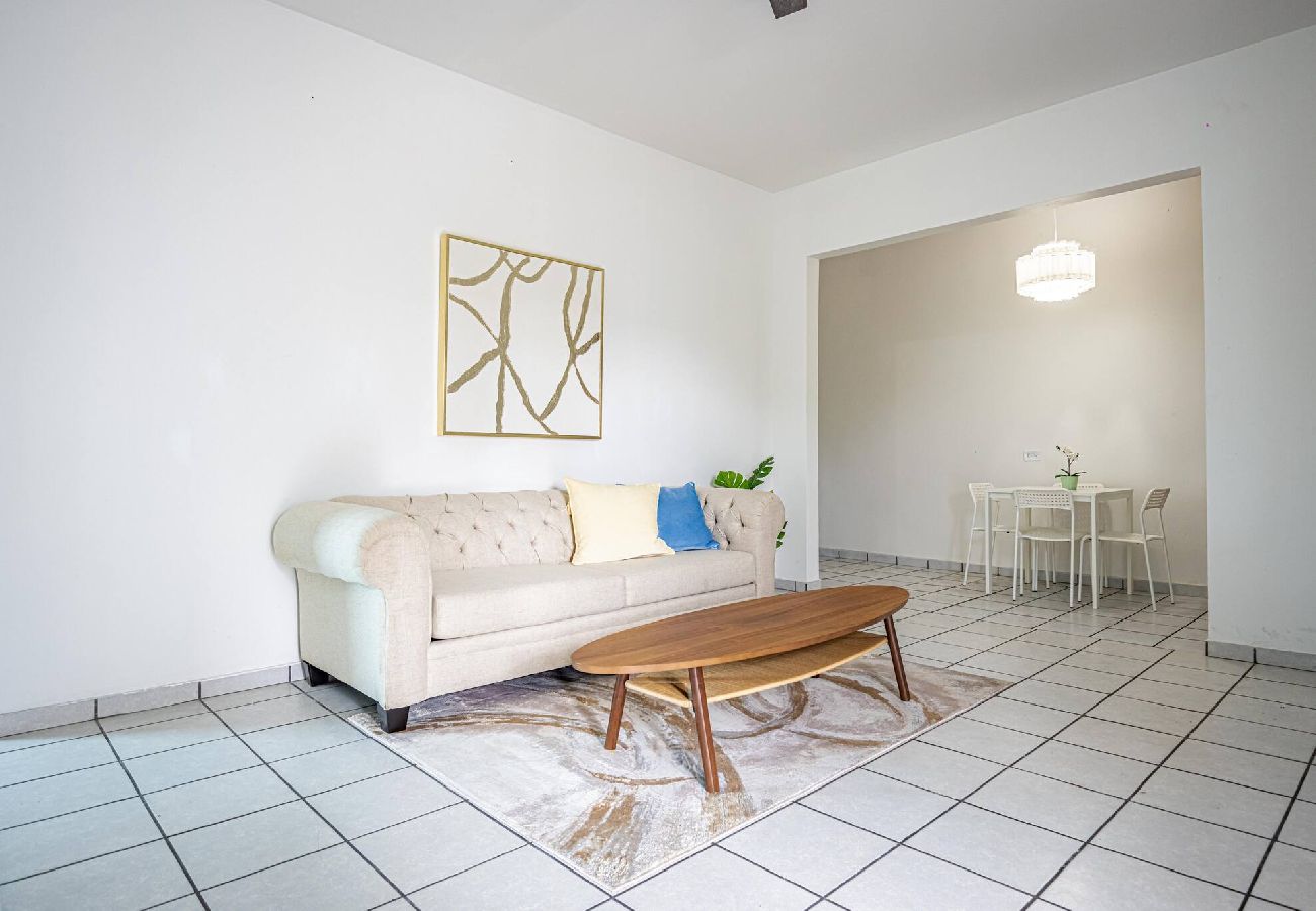 Apartment in San Juan - Budget Friendly Apt with 2 Balconies Near Beach 