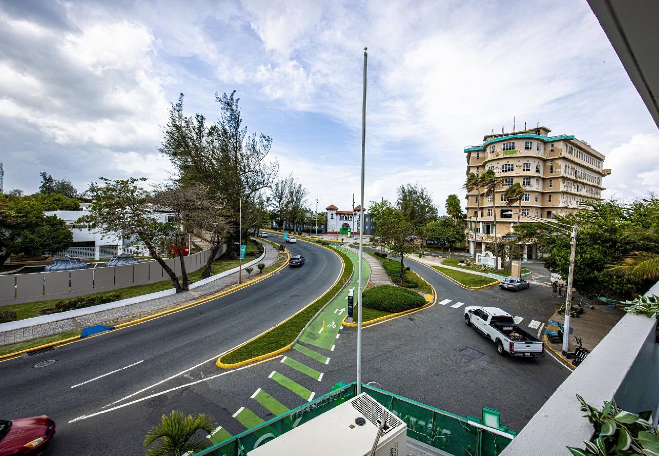 Apartment in San Juan - Budget Friendly Apt with 2 Balconies Near Beach 