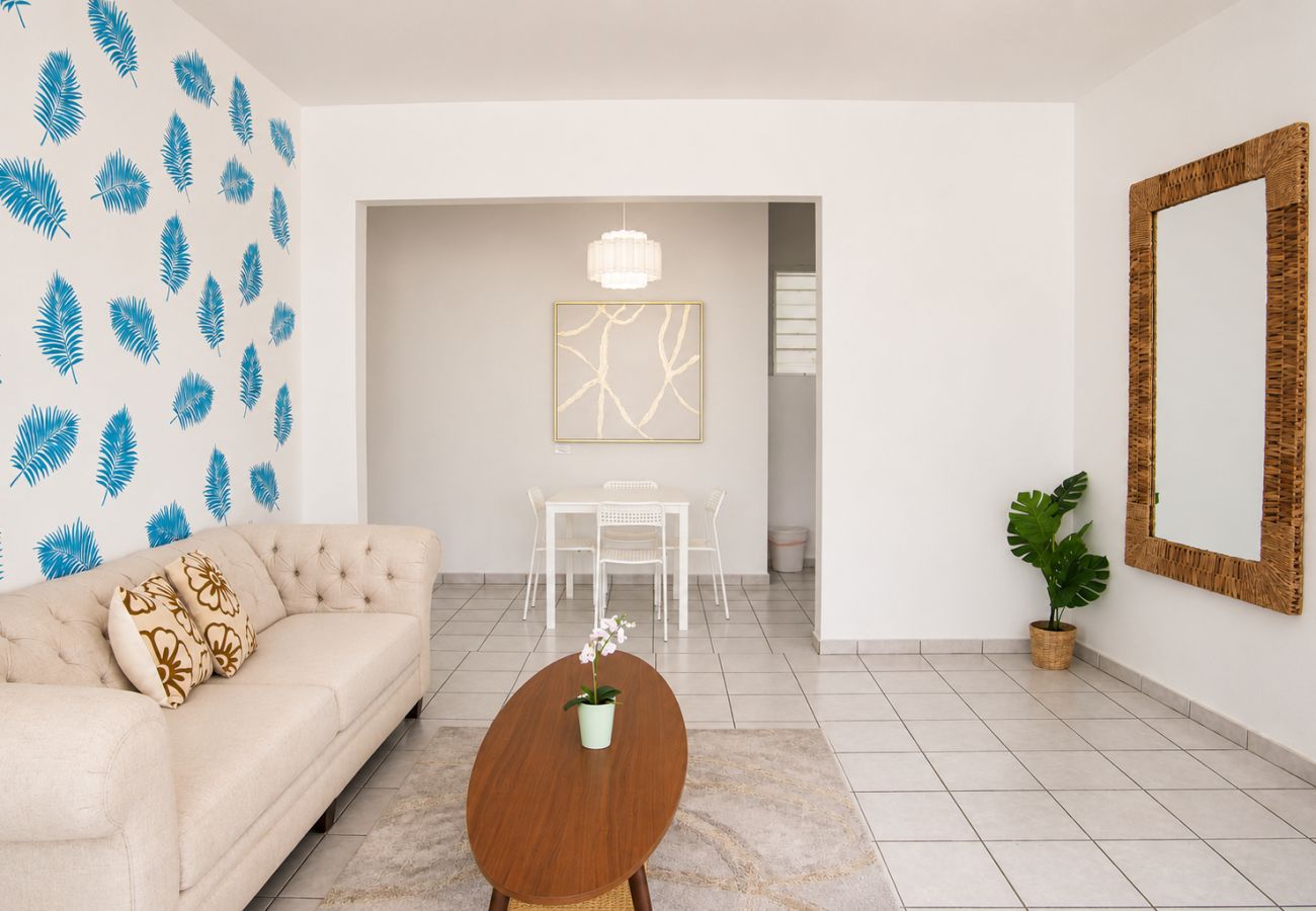 Apartment in San Juan - Budget Friendly Apt with 2 Balconies Near Beach 