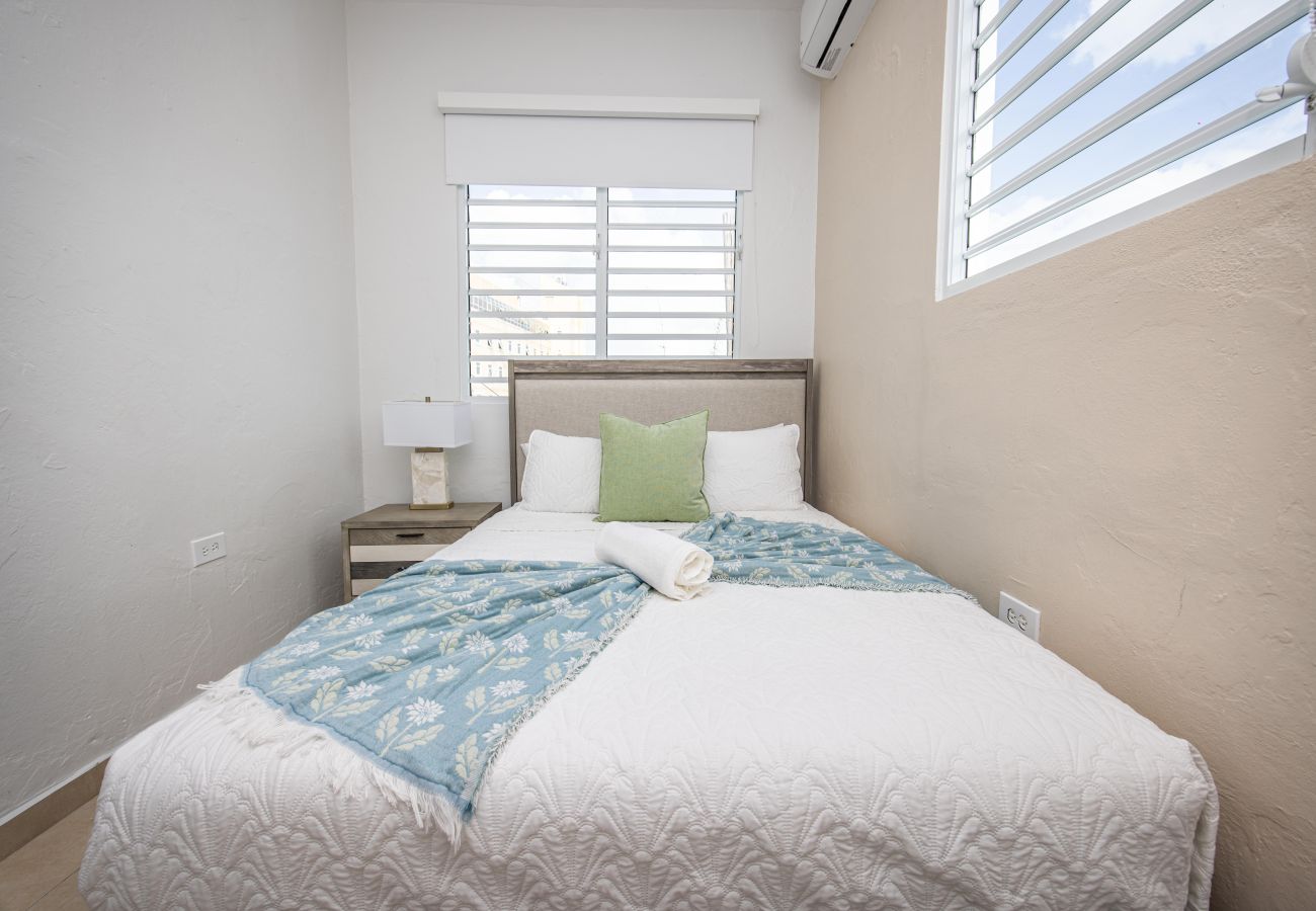 Apartment in San Juan - Stylish 2 Br Apartment Steps from La Cerra 
