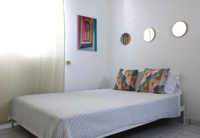 Apartment in San Juan - Cute Apartment for Couples in San Juan