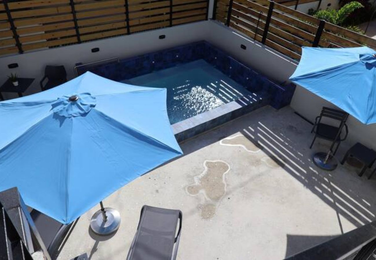 Rent by room in Carolina - OB | Queen Suite