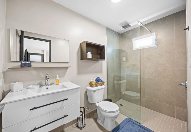 Rent by room in Carolina - Isla Verde Ocean Breeze | Luxury Beach Suites 2E