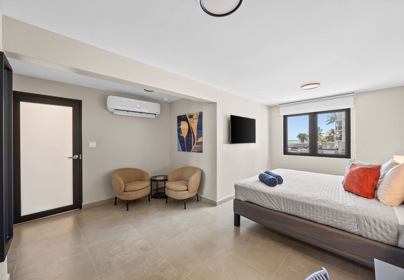 Rent by room in Carolina - OB | King Suite