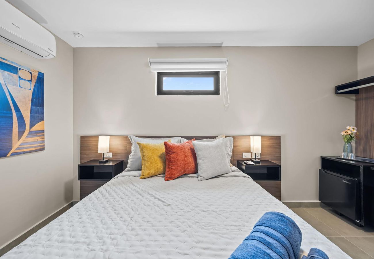 Rent by room in Carolina - Isla Verde Ocean Breeze | Luxury Beach Suites 2E