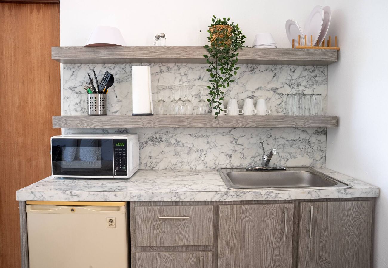 House in  - Family Apt with wide parking 