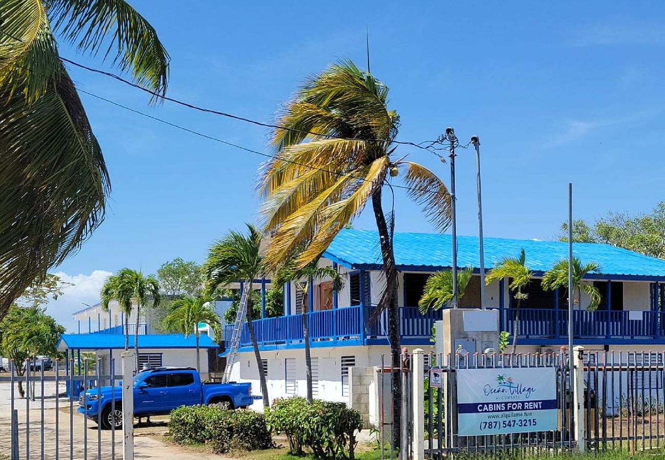 House in  - One minute away from the beach by car Apt 