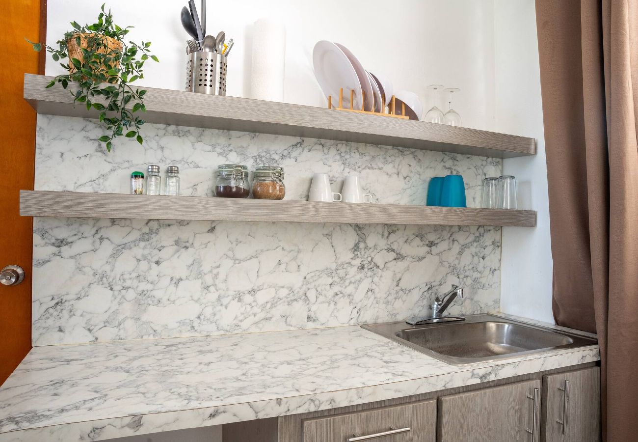 House in  - One minute away from the beach by car Apt 