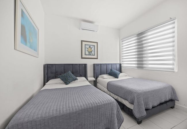 House in San Juan - Cozy Family Apartment at San Juan 
