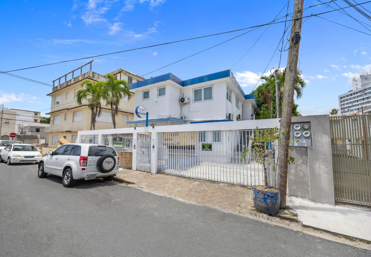 House in San Juan - Comfortable Group Stay | Sleeps 5 | Great Location
