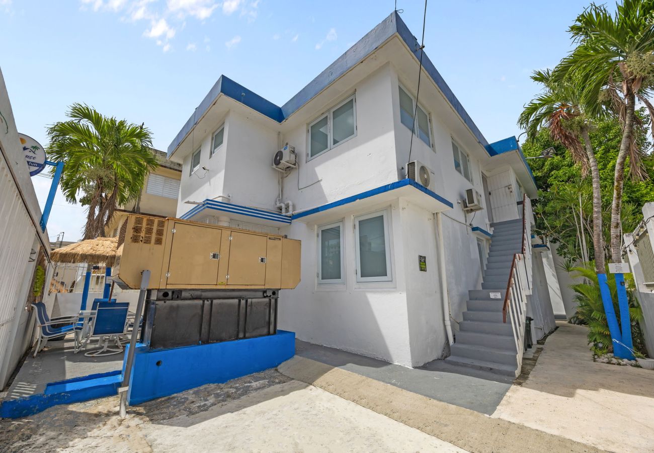 House in San Juan - Comfortable Group Stay | Sleeps 5 | Great Location