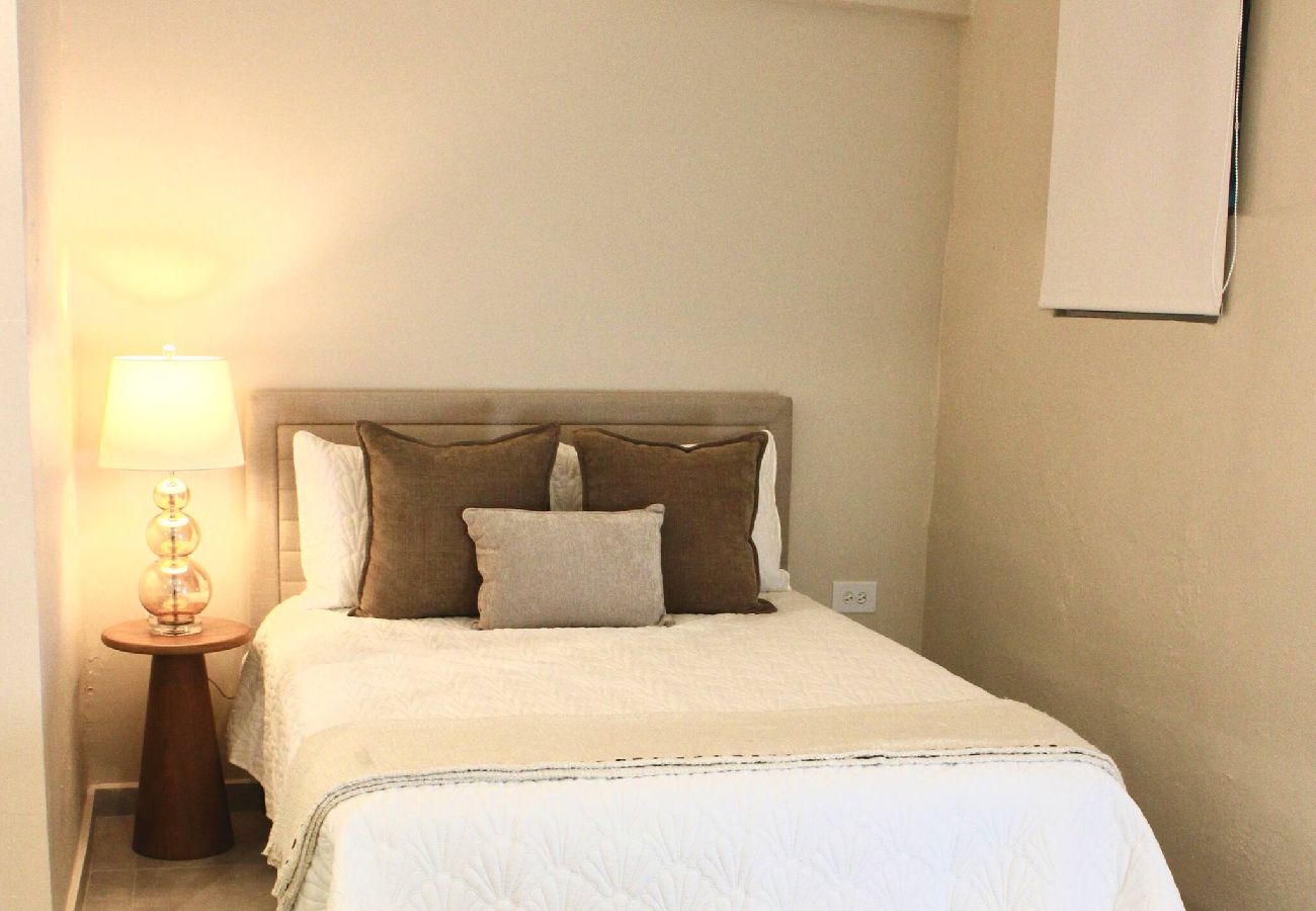 Apartment in San Juan - Cozy 2 Br Apartment Steps from La Cerra 