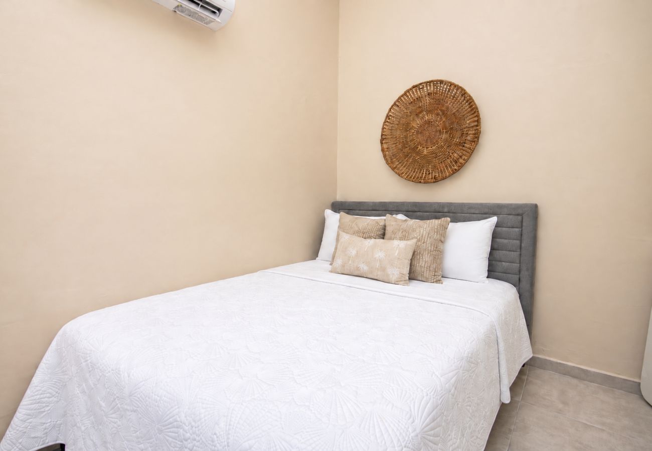 Apartment in San Juan - Cozy 2 Br Apartment Steps from La Cerra 